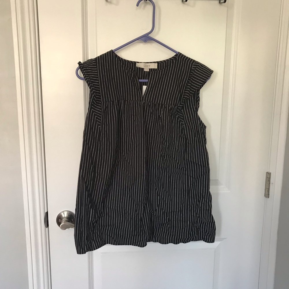 Never been worn LOFT top. Tags still on.